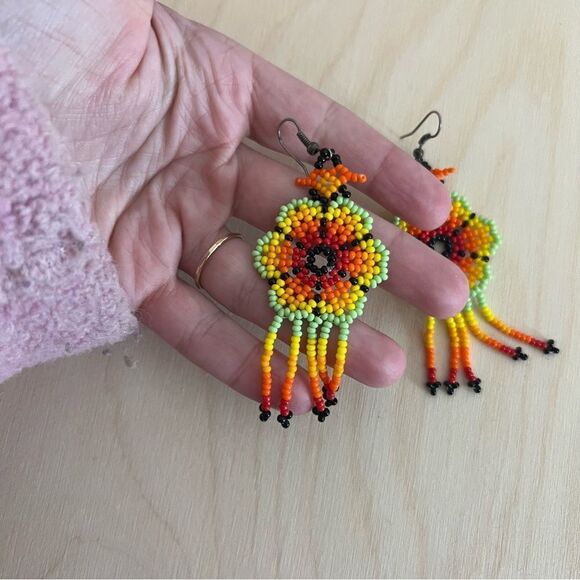 Beaded Bohemian Flower Dangle earrings - Picture 6 of 6
